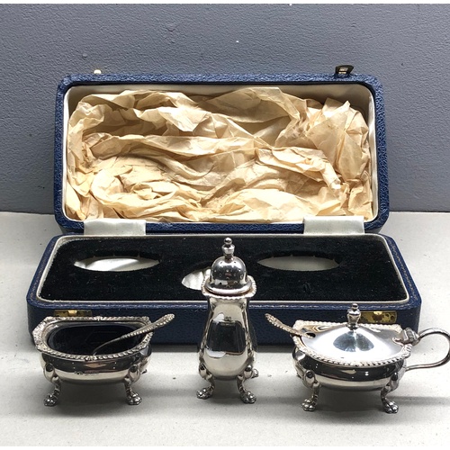 125 - boxed silver cruet set blue glass liners Birmingham silver hallmarks