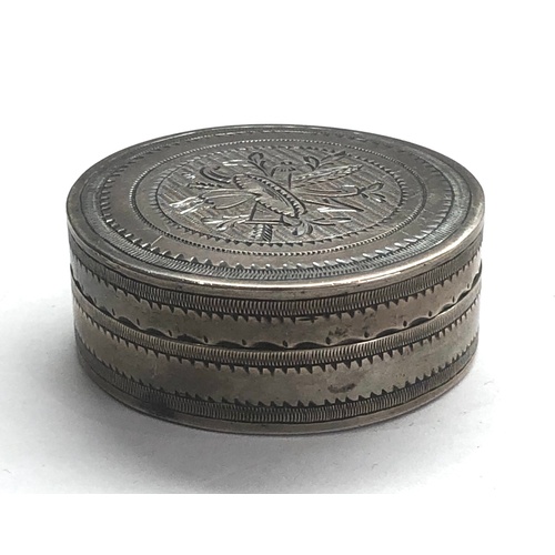 126 - Antique silver pill / patch box measures approx 4.4cm dia by 1.8cm continental silver hallmarks