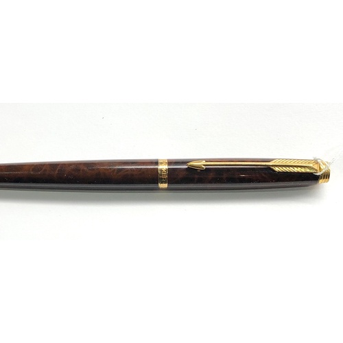 411 - 14ct gold parker fountain pen