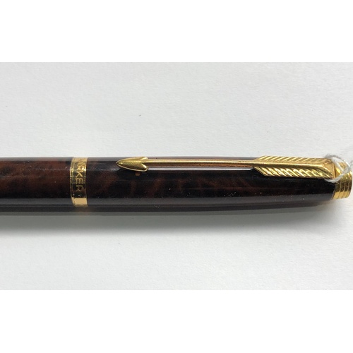 411 - 14ct gold parker fountain pen