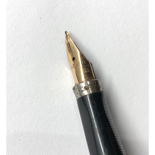 411 - 14ct gold parker fountain pen