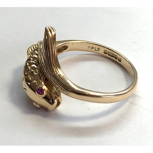 133 - Fish design with Ruby eyes 9ct gold dress ring weight 4.1g as shown good condition