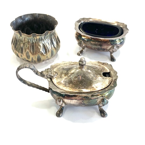 39 - Assorted vintage hallmarked .925 silver condiment dishes inc 2 with blue glass liners, Birmingham st... 