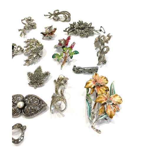 193 - Vintage & Retro Marcasite jewellery Inc. Floral, Foliate, Heart, Enamel All in vintage, worn conditi... 