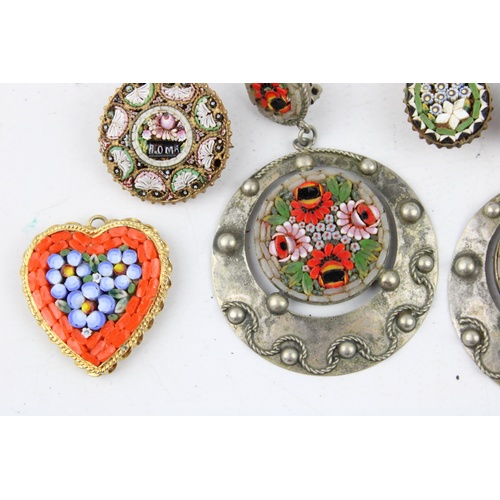 192 - Collection of Italian micromosaic jewellery  Items are in pre-owned, vintage condition One brooch cl... 