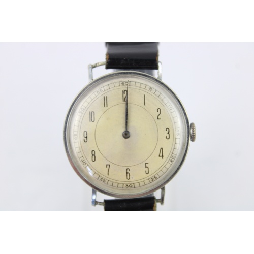 232 - Vintage c.1940/50's Gents Doxa oversize wristwatch hand-wind  spares and repairs with fixed bars bet... 