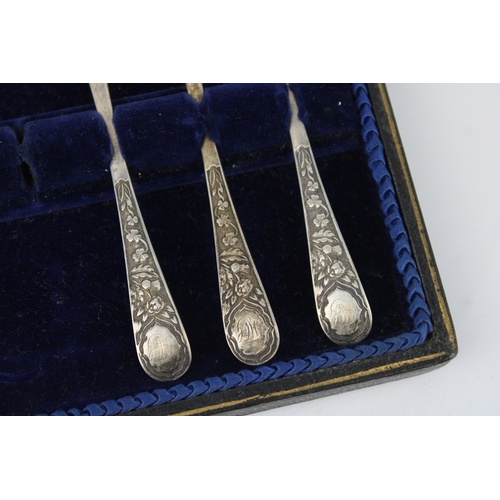 42 - Antique Hallmarked 1906 Sheffield silver teaspoons  with associated cased  Maker - W S Savage & Co L... 