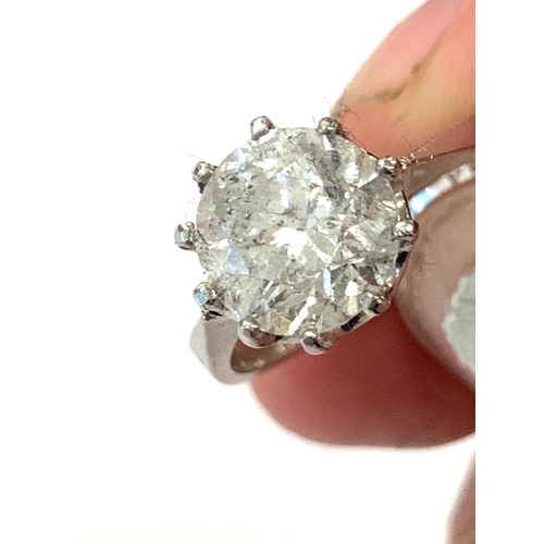 179 - 2.5ct diamond platinum ring, diamond does have flaws as seen in images.