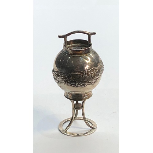 123 - Chinese silver pepper pot hallmarked sterling in good condition measures approx height 7.3cm