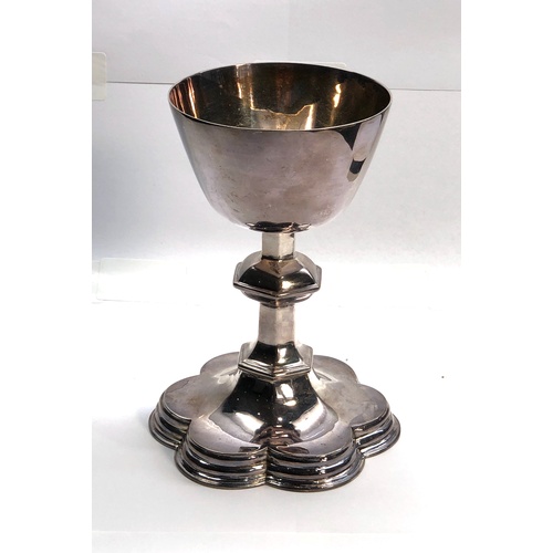 124 - Fine antique London silver chalice measures approx height 16cm bowl dia 9.3cm London silver hallmark... 