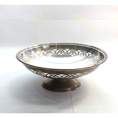 127 - Antique Chester silver fruit bowl measures approx  21.5cm dia height 8cm Chester silver hallmarks we... 