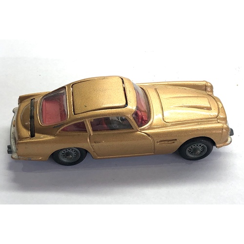 440 - Boxed corgi James Bond Aston Martin D.B.5 all complete in good condition please see images for condi... 