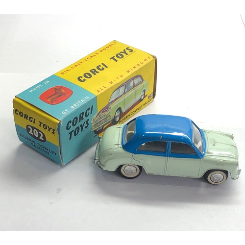 441 - Boxed Corgi 202 Morris Cowley saloon in good condition please see images for condition