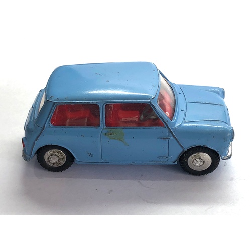 443 - Boxed Corgi 226 Morris Mini Minor in good condition please see images for condition