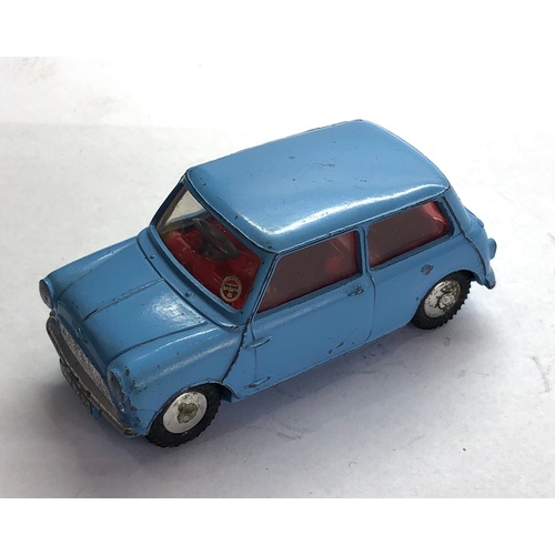 443 - Boxed Corgi 226 Morris Mini Minor in good condition please see images for condition