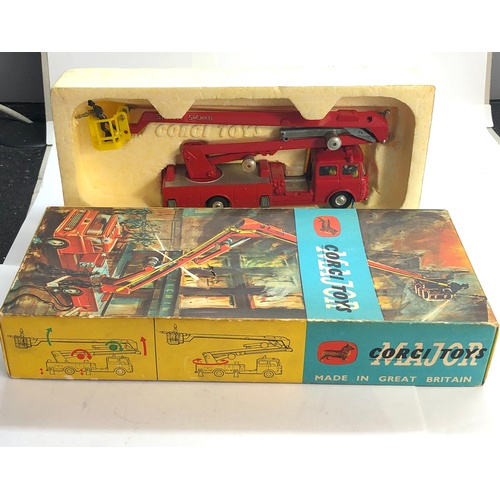 460 - Corgi Major 1127 Simon Snorkel Fire Engine boxed in good condition please see images for condition