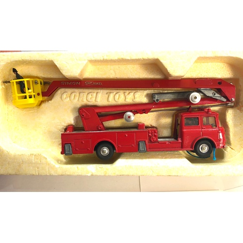 460 - Corgi Major 1127 Simon Snorkel Fire Engine boxed in good condition please see images for condition