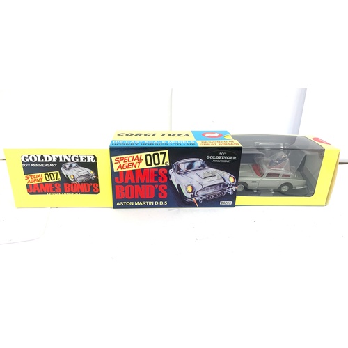 472 - Corgi Toys 267 Bat mobile, reproduction box, Corgi Toys James Bond 007 reproduction.