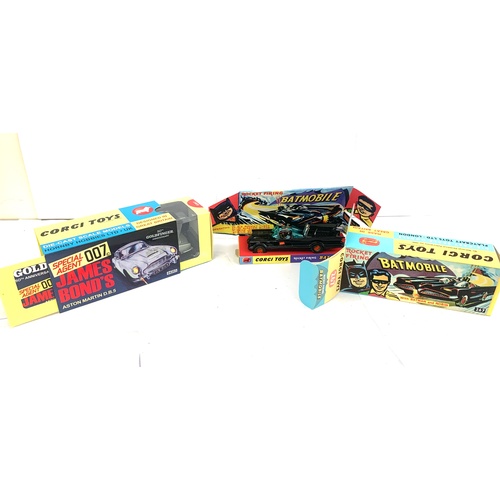 472 - Corgi Toys 267 Bat mobile, reproduction box, Corgi Toys James Bond 007 reproduction.