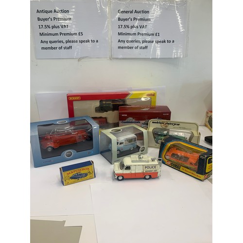 477 - Large selection of die cast vehicles, to include Dinky, Hornby etc, please see images for condition