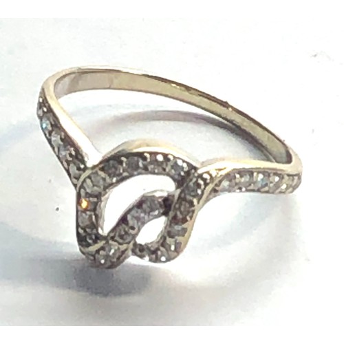 209 - 18ct gold & diamond ring weight 2.2 size l