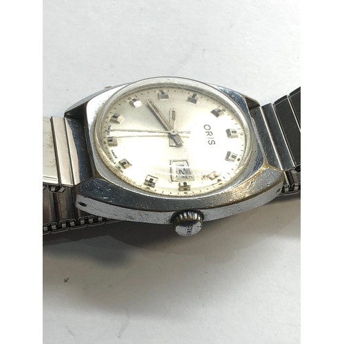 319 - Vintage gents Oris wristwatch the watch is ticking please see images for condition no warranty given