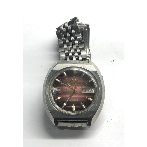 336 - Vintage gents Orient automatic wristwatch the watch is ticking cracked glass please see images for c... 