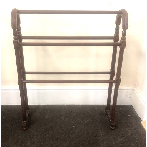 427 - Edwardian mahogany towel rail, overall good condition