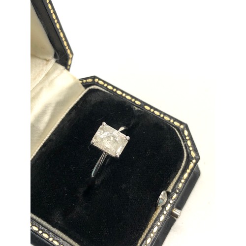 235 - 2.5 carat diamond ring internal flaws diamond measures approx 10mm by 6mm please see images for deta... 