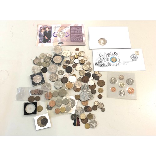 383 - Collection of vintage coins and medallions