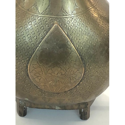 410 - 18th Century Moghal north indian brass ewer