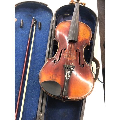 414 - Antique / Vintage violin in original case with bow