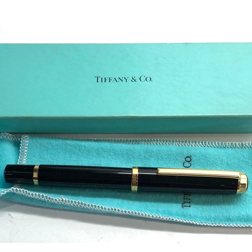 432 - The Tiffany & Co. Atlas Fountain Pen 18ct gold nib original boxed please see images for details