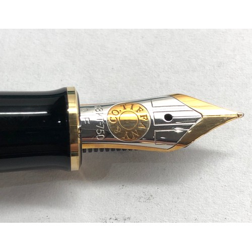 432 - The Tiffany & Co. Atlas Fountain Pen 18ct gold nib original boxed please see images for details