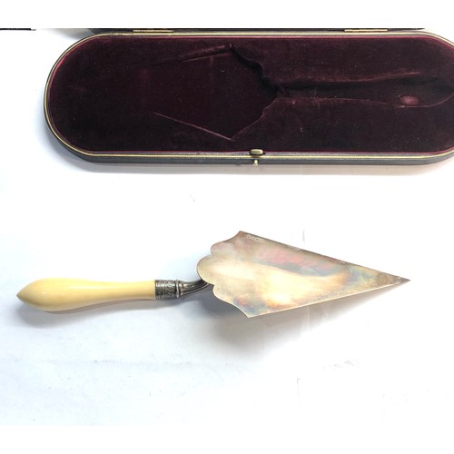 43 - Victorian silver presentation trowel in original box the trowel measures approx  32cm long Sheffield... 