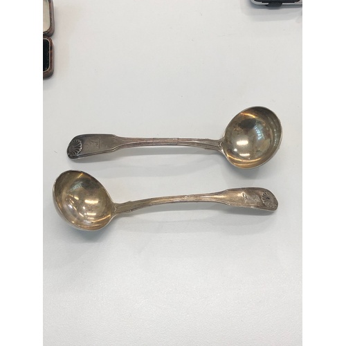 417 - Pair Georgian silver ladles, approximate total weight 121g, London silver hallmarks