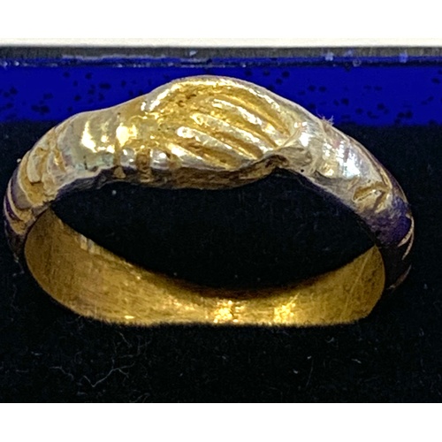 419 - Medieval silver gilt ring, approximate weight 4g