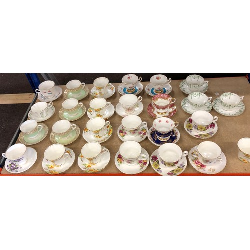 207 - Selection of assorted china cups and saucers, all in good overall condition, age related ware