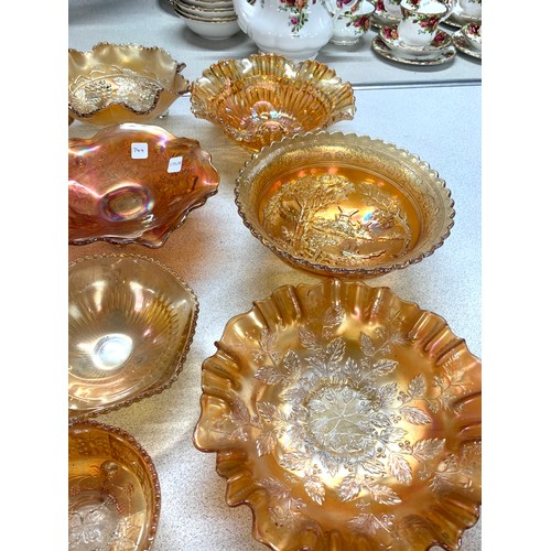 141 - Large selection of carnival and carnival style glassware, over all good condition