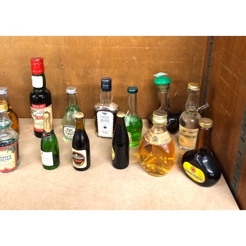 22 - Selection of drink miniatures