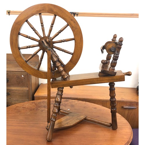 212 - Large spinning wheel