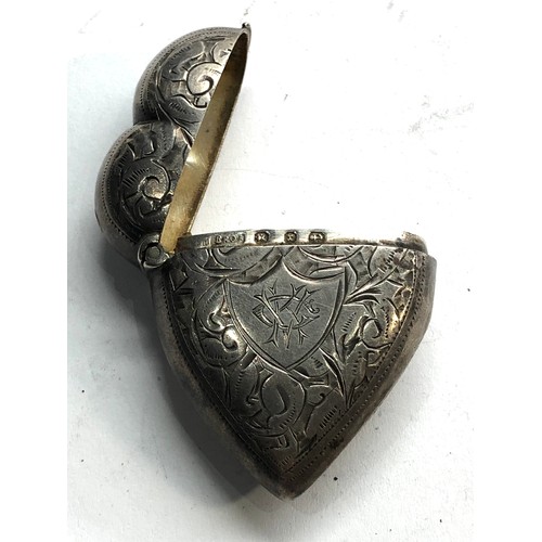 85 - Antique silver heart shaped vesta / match striker