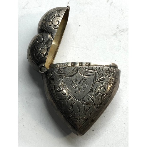 85 - Antique silver heart shaped vesta / match striker