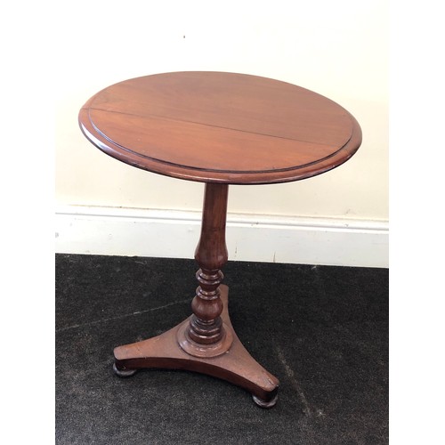 446 - Antique mahogany wine table