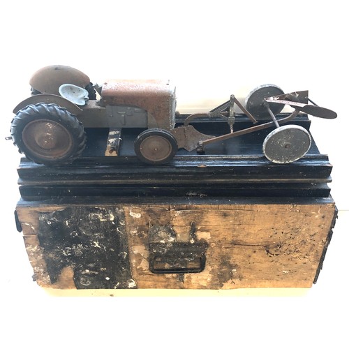 439 - Working model of a tractor  in original old case possibly a sales man sample measures approx 52cm lo... 