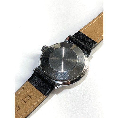 244 - Vintage Smith's Astral gents wristwatch good overall condition watch winds and ticks