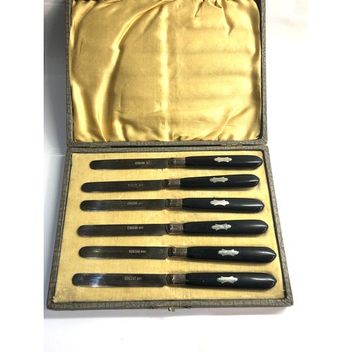 97 - Boxed set of 6 silver blade knives