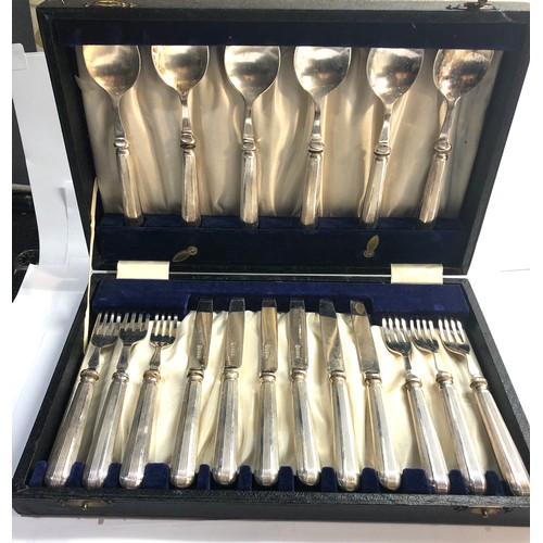 75 - Boxed silver handled cutlery set