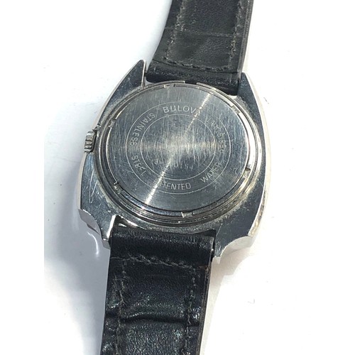 273 - Vintage Bulova Accuquartz gents wristwatch