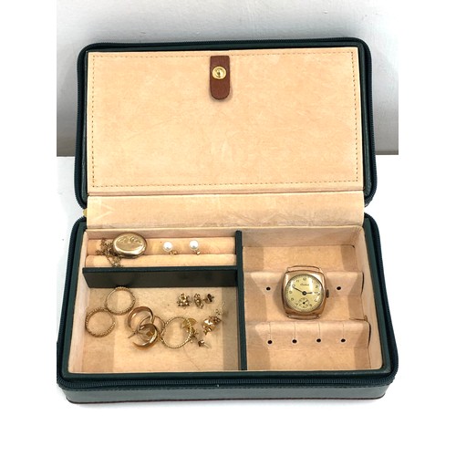 189 - Selection of gold items includes 9ct gold wristwatch back and front 9ct locket weighable gold 10.8 g... 